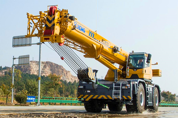 XCMG Official 70 Ton Rough Terrain Hydraulic Crane XCR70 China New Terrain Crane Rough Crane Price